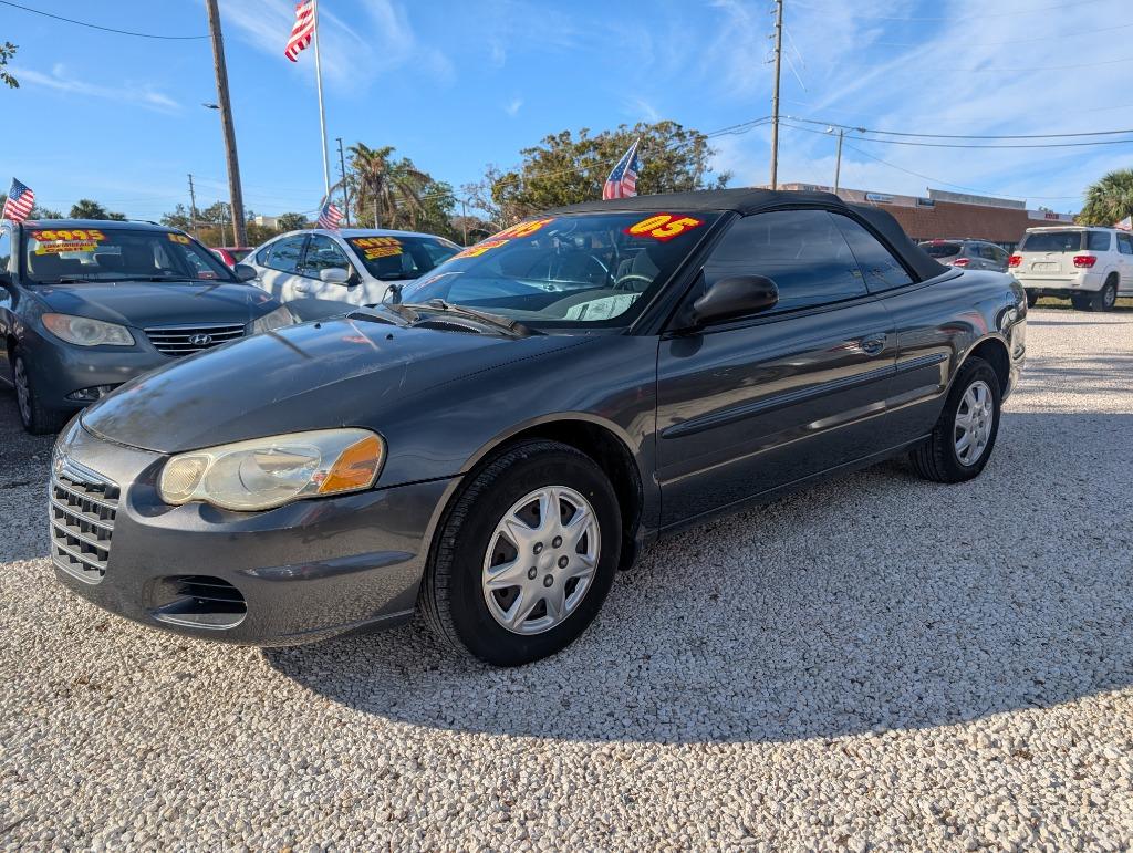 2005 Chrysler Sebring Base photo 3