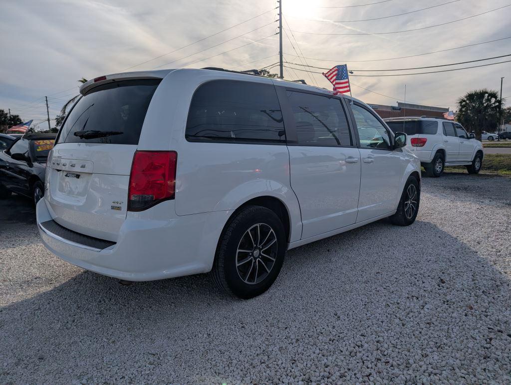 2018 Dodge Grand Caravan GT photo 5