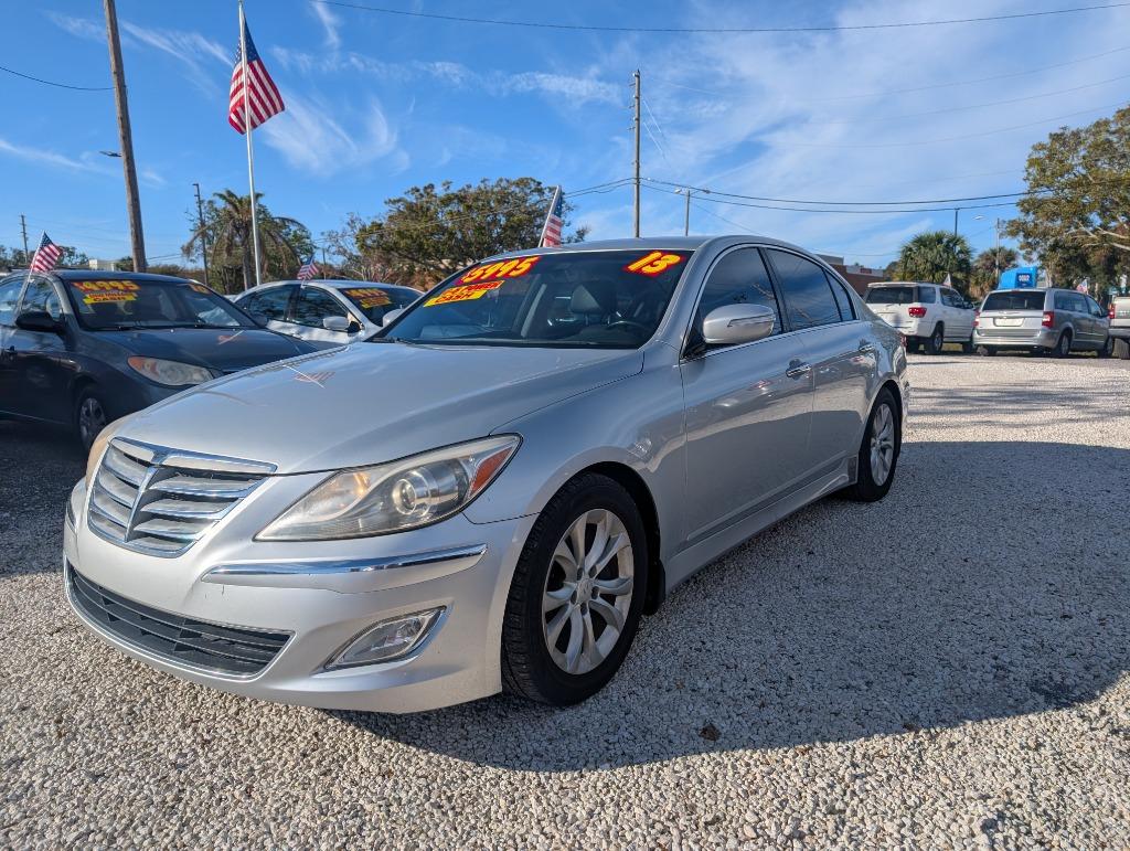 2013 Hyundai Genesis 3.8 photo 3