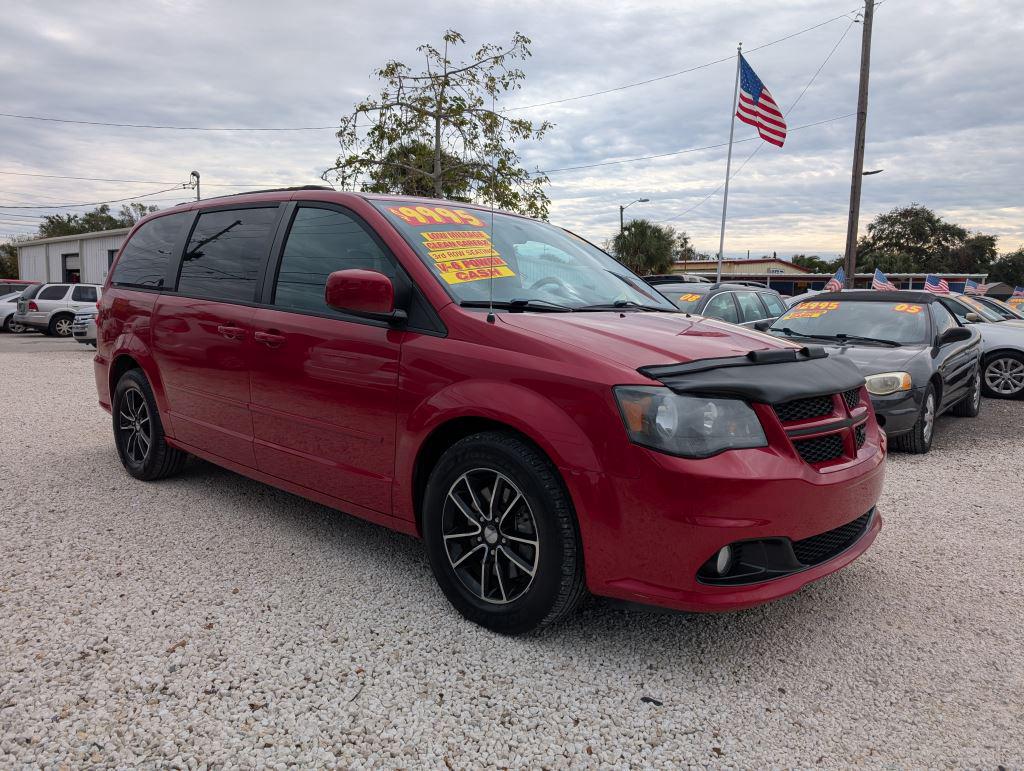 2016 Dodge Grand Caravan R/T photo 3