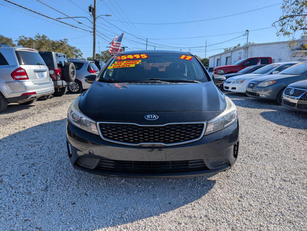 2017 Kia Forte5 LX photo 2