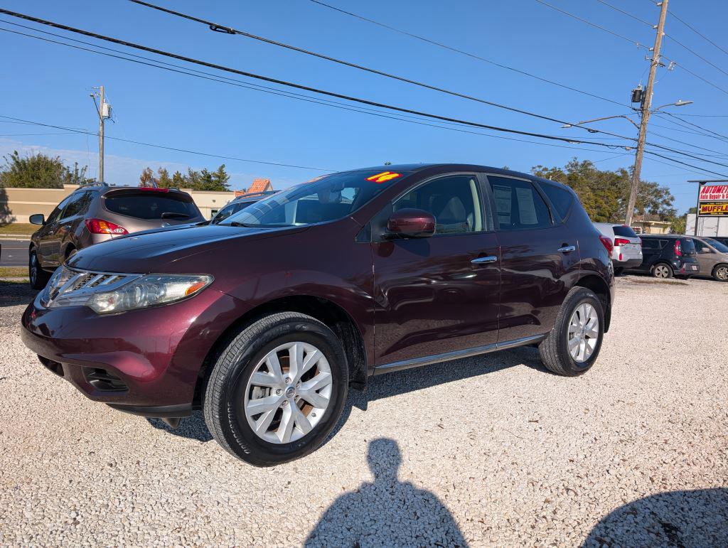 Nissan Murano's photo