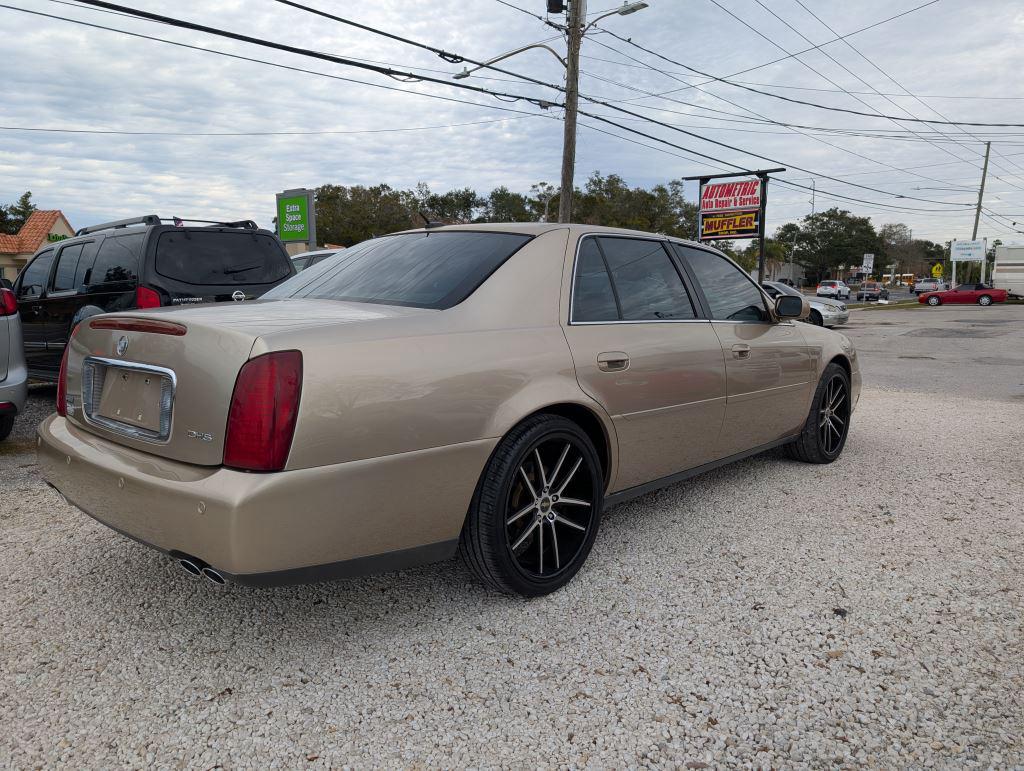 2005 Cadillac DeVille DHS photo 7