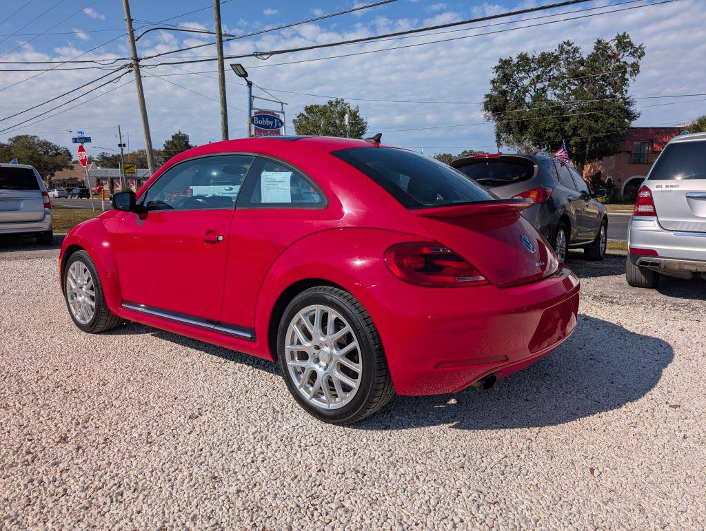 2012 Volkswagen Beetle 2.0 photo 7