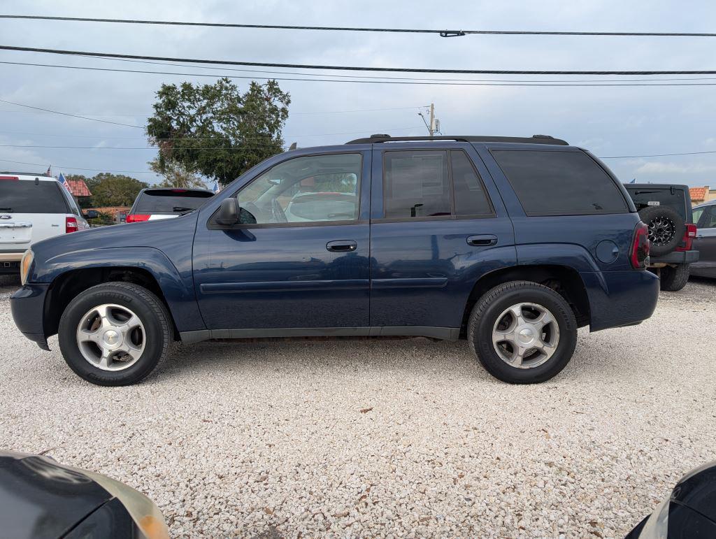 2008 Chevrolet TrailBlazer null photo 8