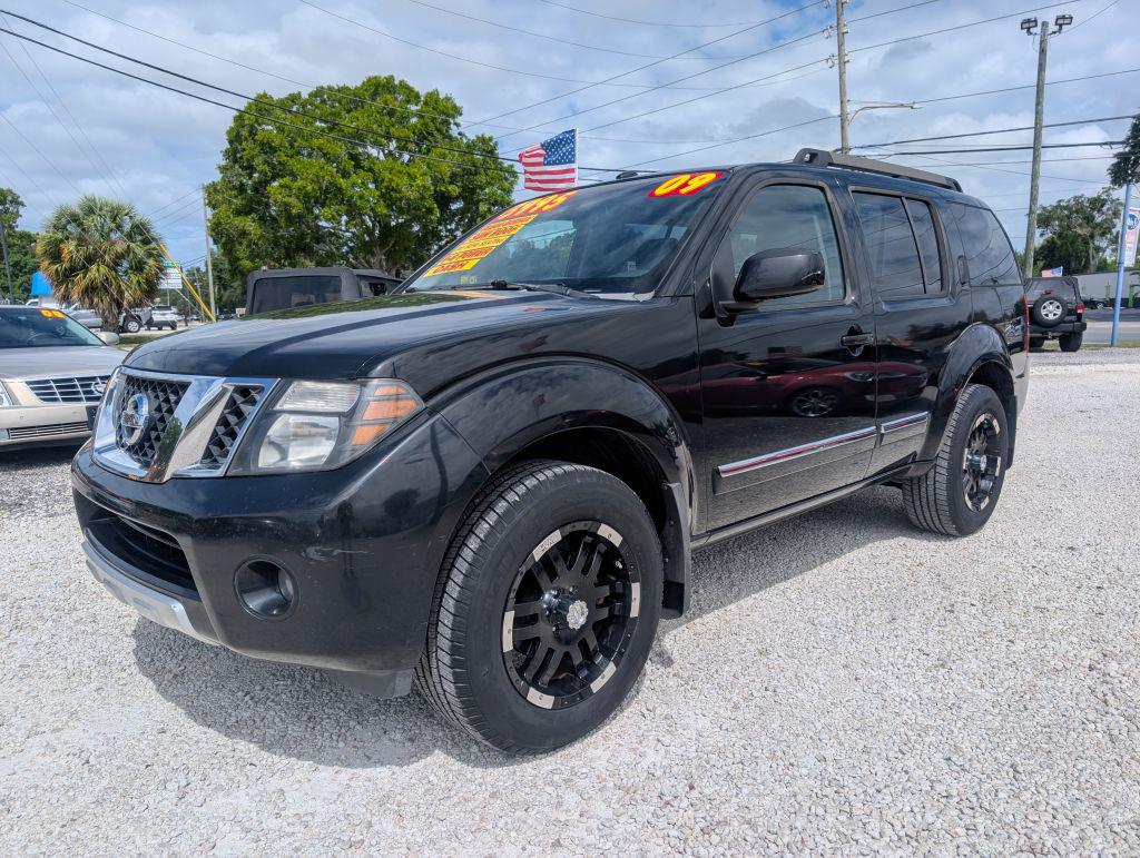 2009 Nissan Pathfinder LE