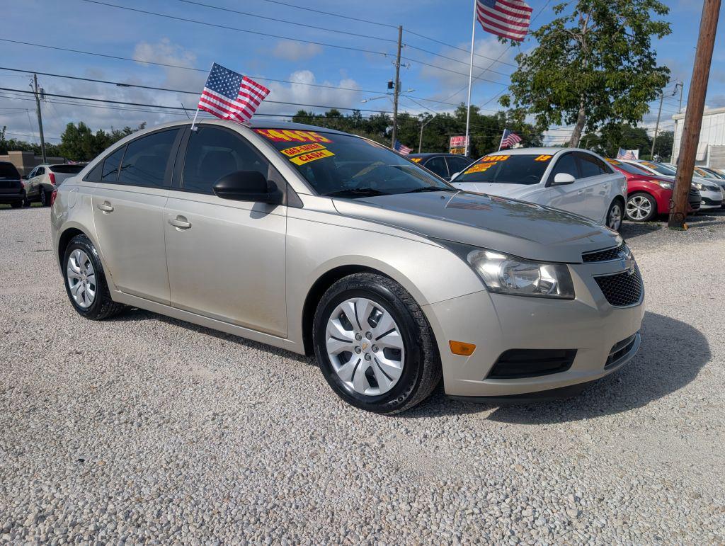 2014 Chevrolet Cruze LS Auto's photo